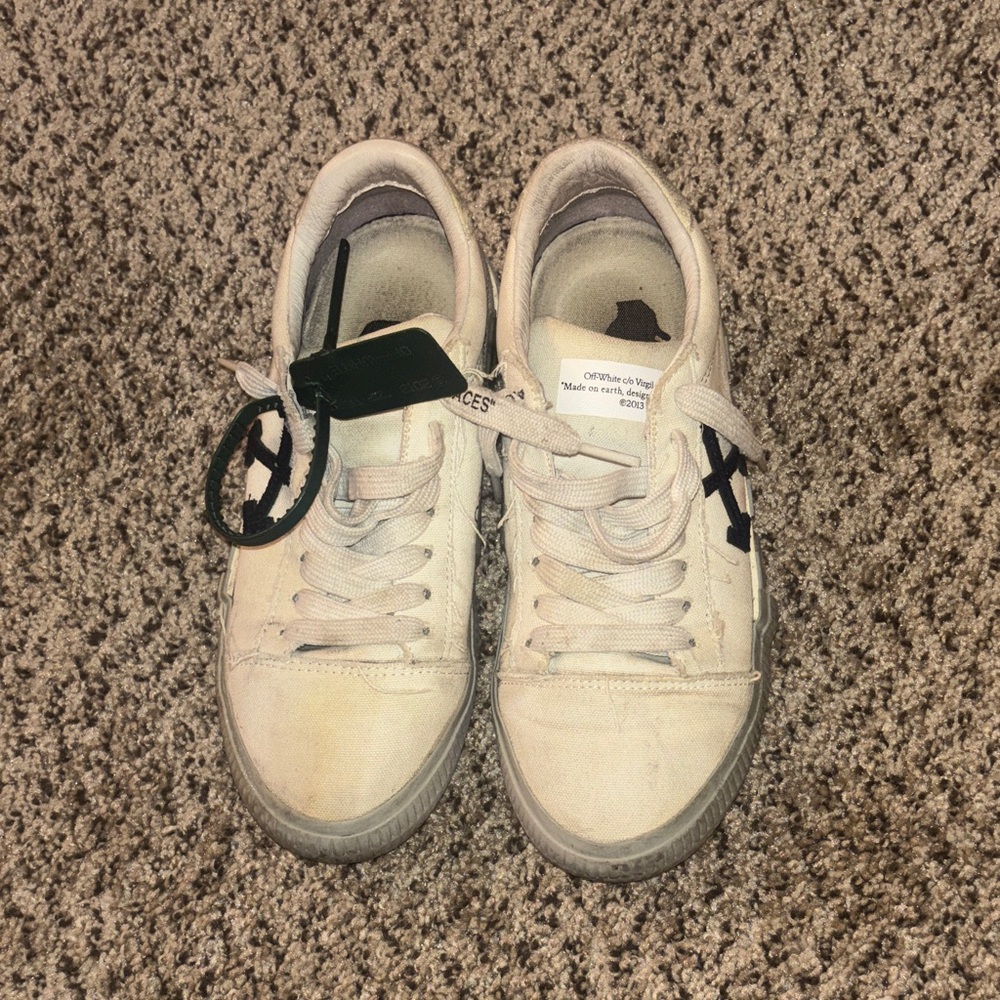 Off-White White and Black Sneakers